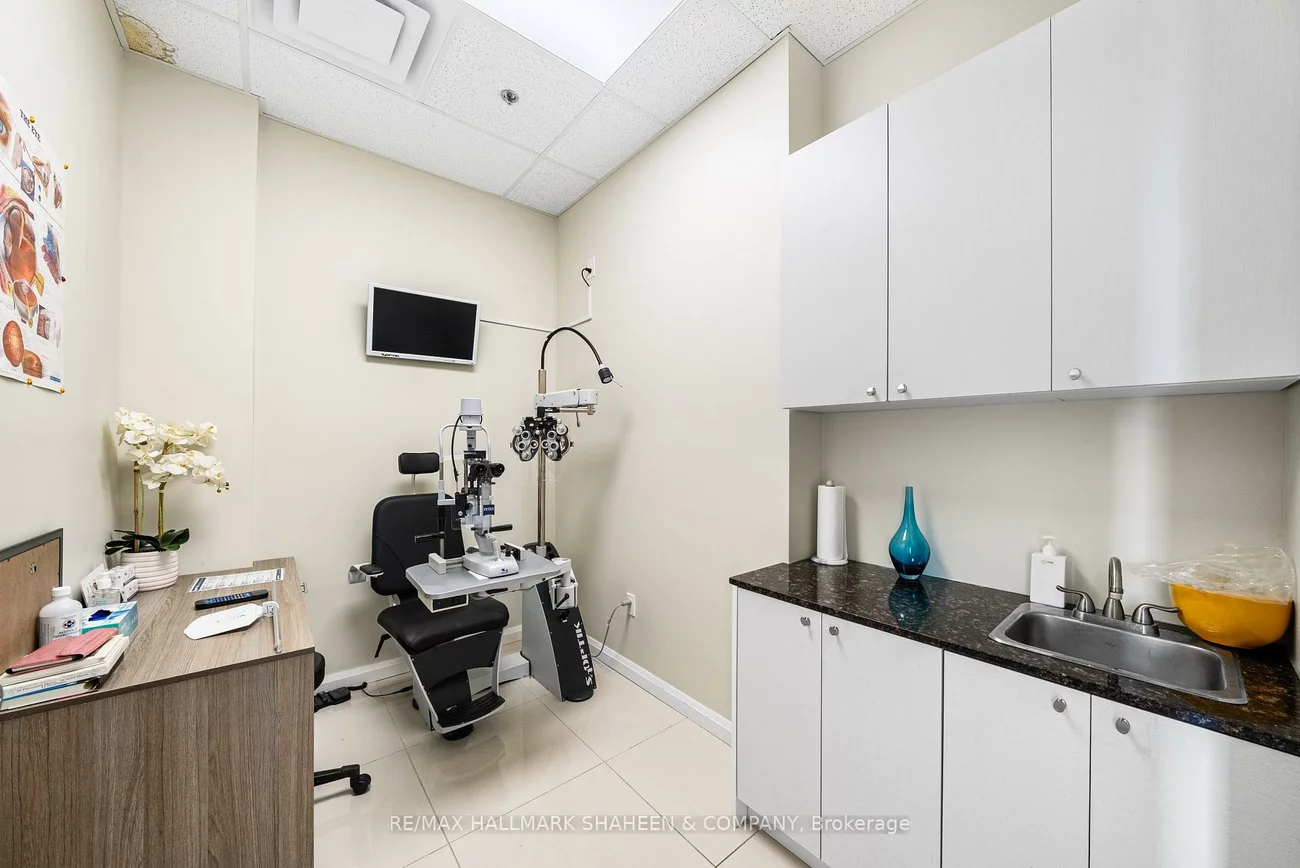 9610, Yonge, North Richvale, Richmond Hill