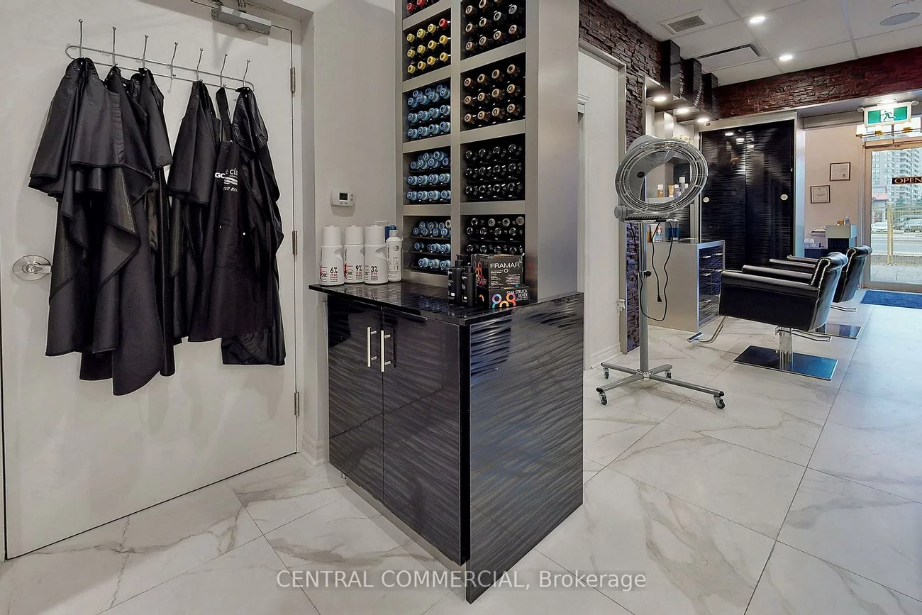 9610, Yonge, North Richvale, Richmond Hill