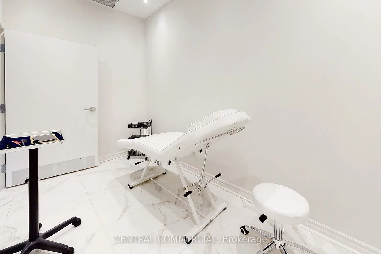 9610, Yonge, North Richvale, Richmond Hill