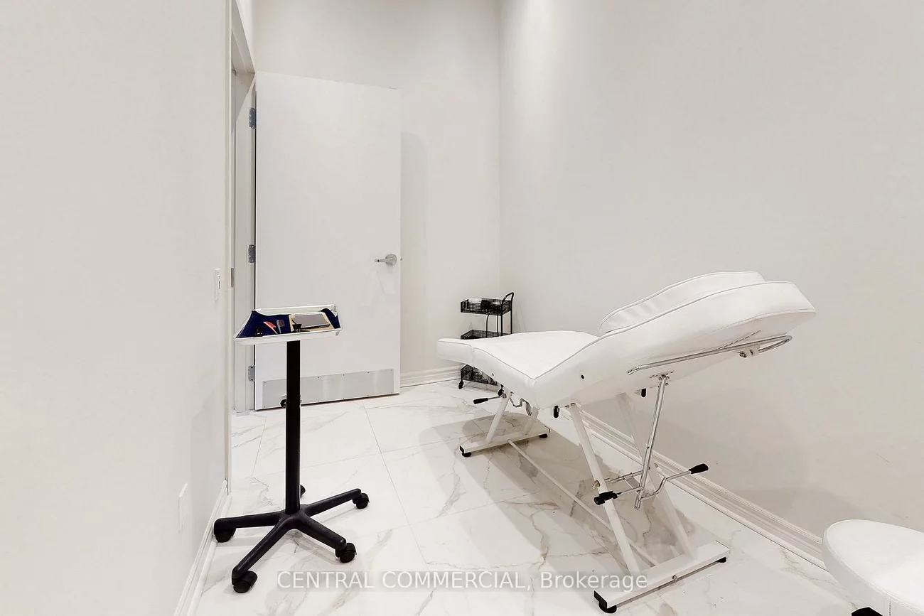 9610, Yonge, North Richvale, Richmond Hill