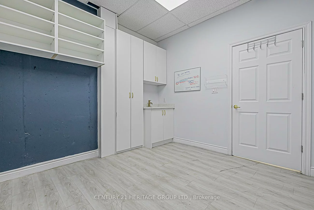 9201, Yonge, North Richvale, Richmond Hill