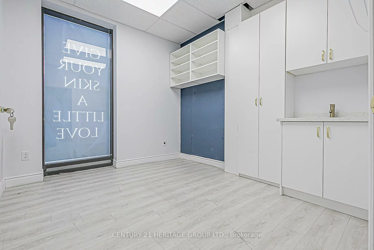 9201, Yonge, North Richvale, Richmond Hill