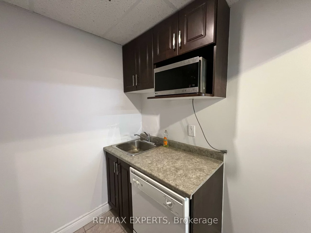 30, Wertheim, Beaver Creek Business Park, Richmond Hill