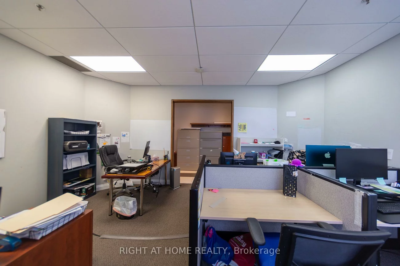 636, Edward, Devonsleigh, Richmond Hill