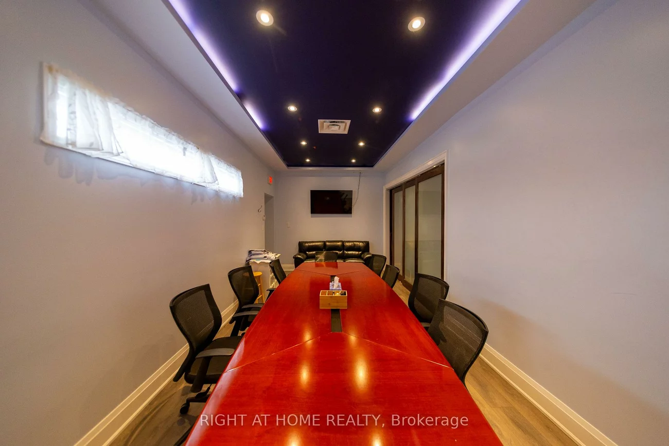 636, Edward, Devonsleigh, Richmond Hill