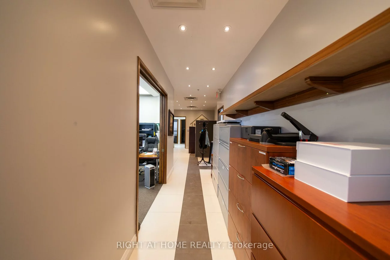 636, Edward, Devonsleigh, Richmond Hill