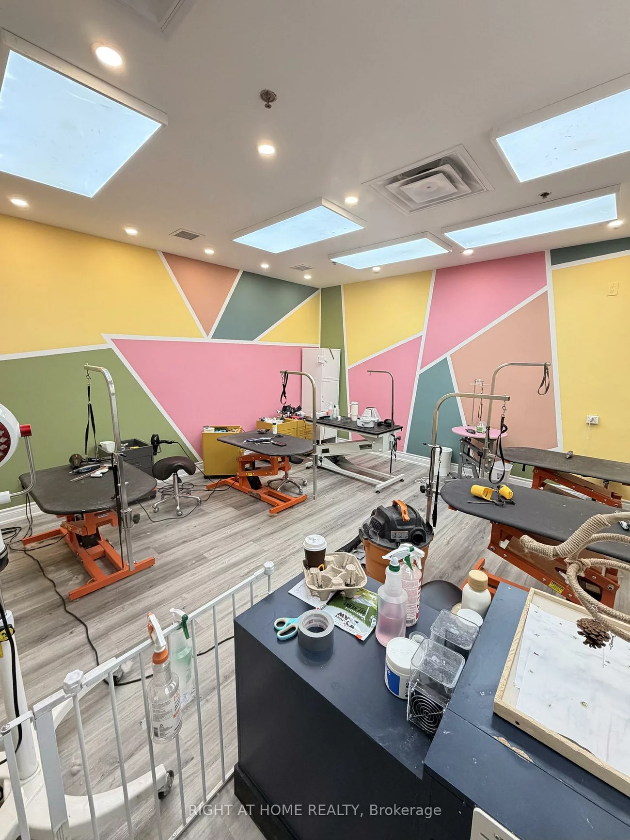 420, HWY 7, Doncrest, Richmond Hill