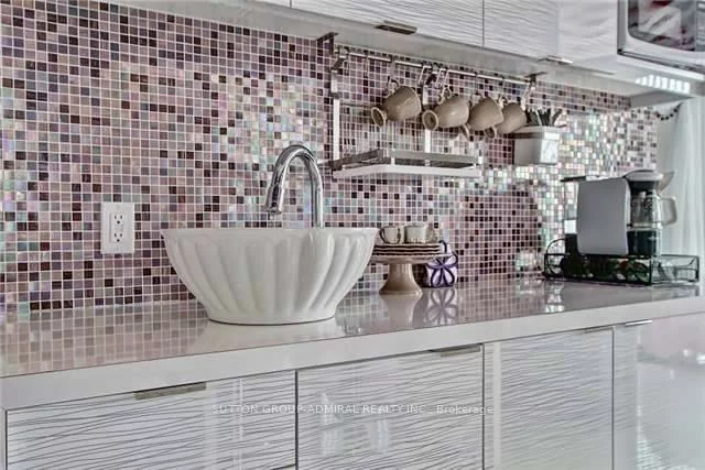 10376, Yonge, Mill Pond, Richmond Hill