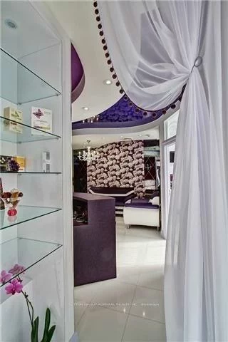 10376, Yonge, Mill Pond, Richmond Hill