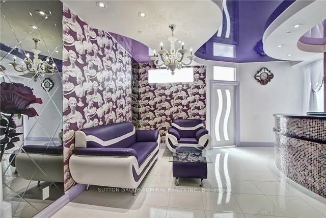 10376, Yonge, Mill Pond, Richmond Hill