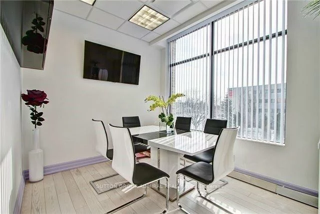 10376, Yonge, Mill Pond, Richmond Hill