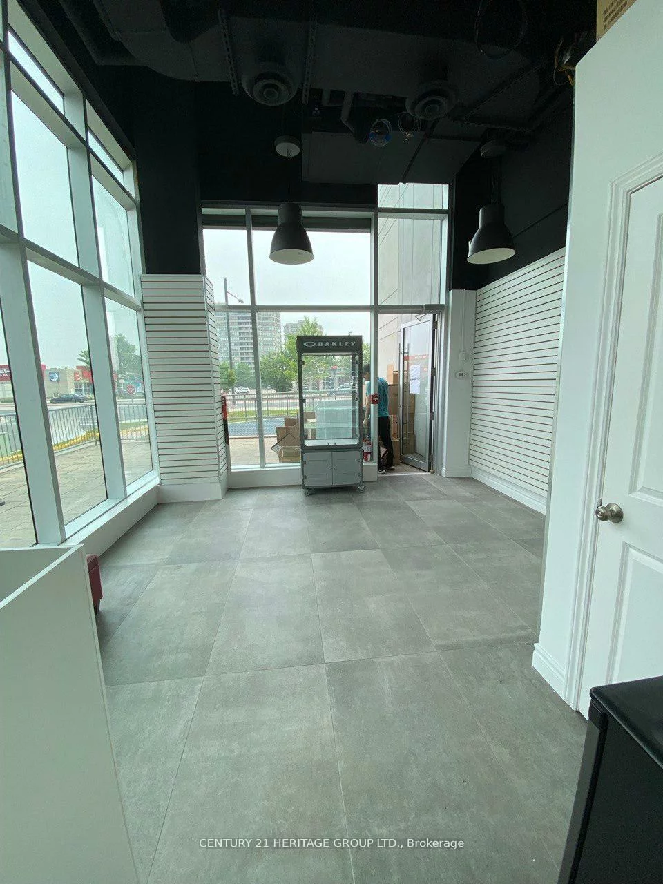 9610, Yonge, North Richvale, Richmond Hill