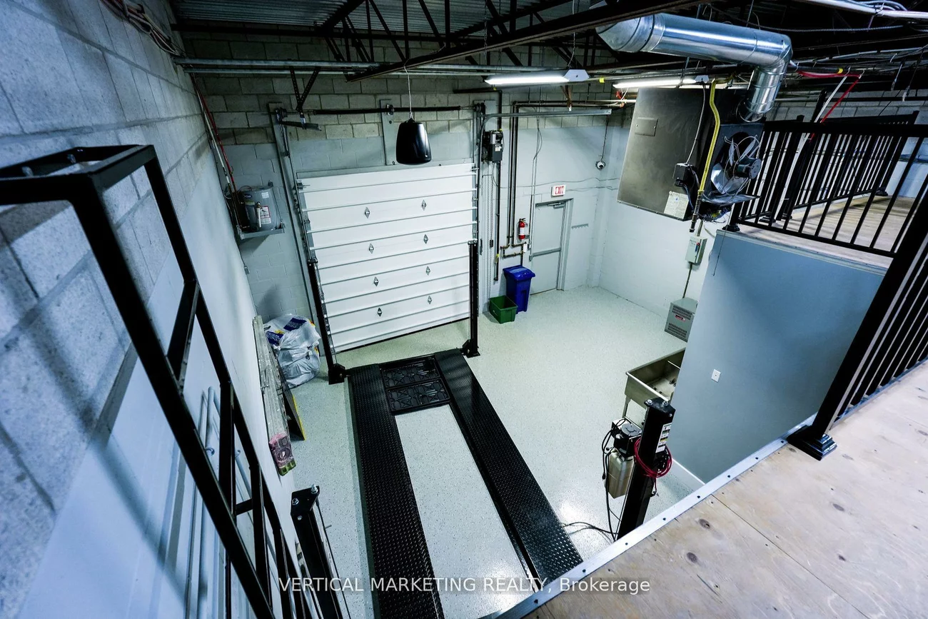 35, West Pearce, Beaver Creek Business Park, Richmond Hill