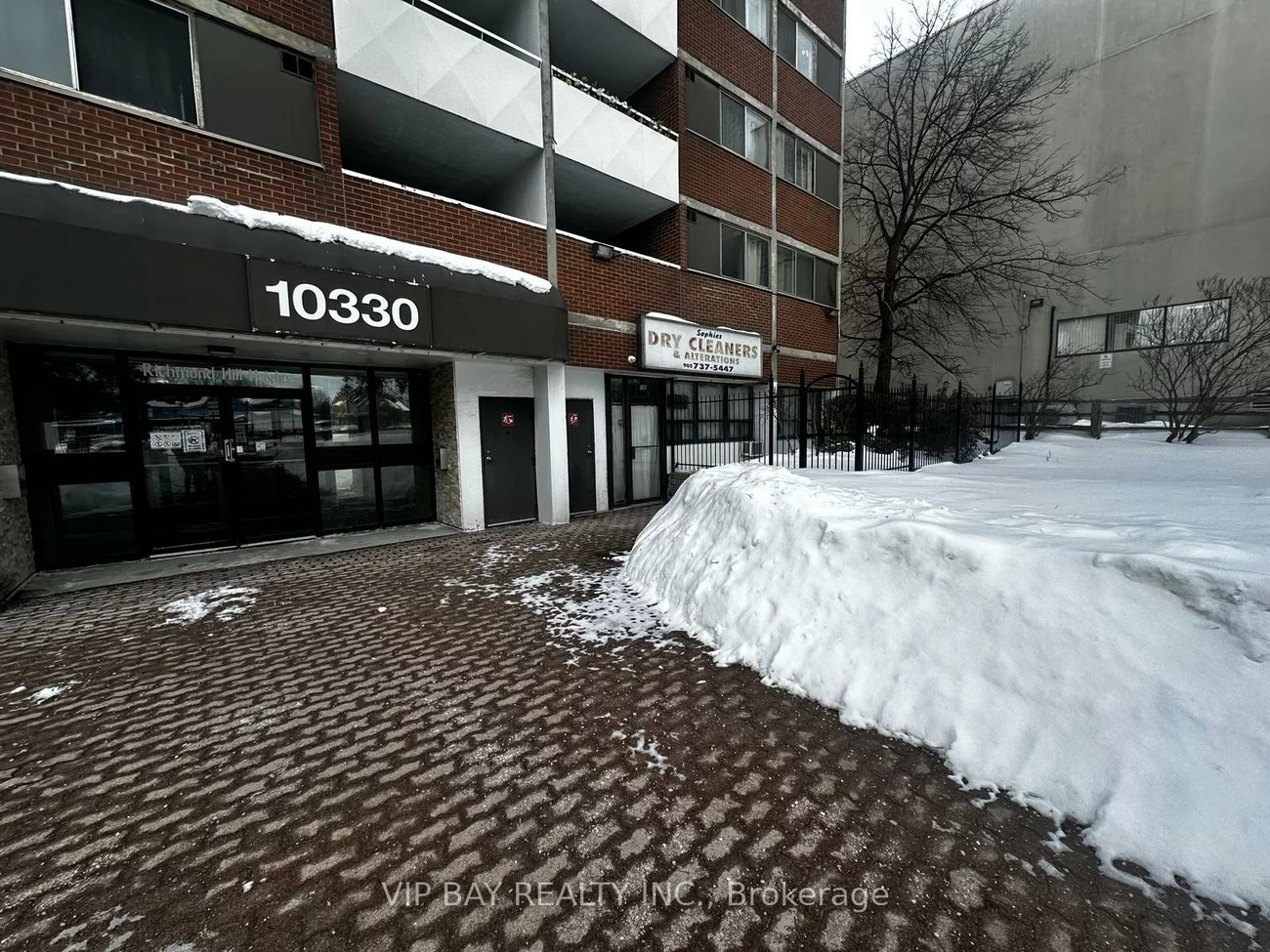 10330, Yonge, Mill Pond, Richmond Hill