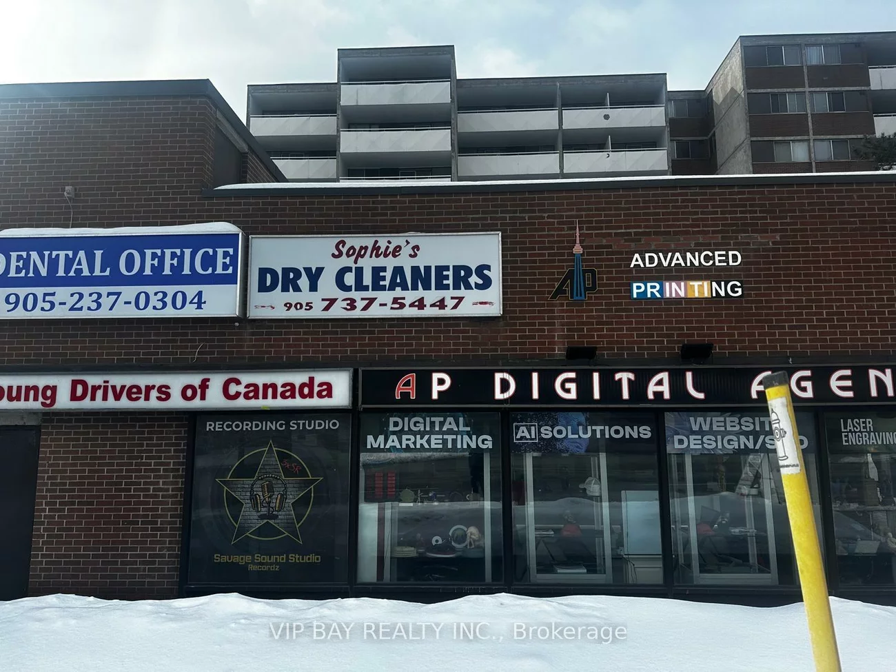 10330, Yonge, Mill Pond, Richmond Hill