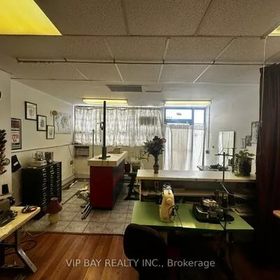 10330, Yonge, Mill Pond, Richmond Hill