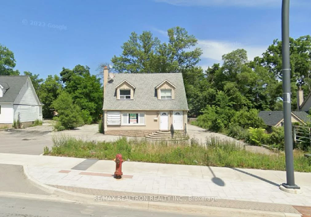 9883, Yonge, Harding, Richmond Hill