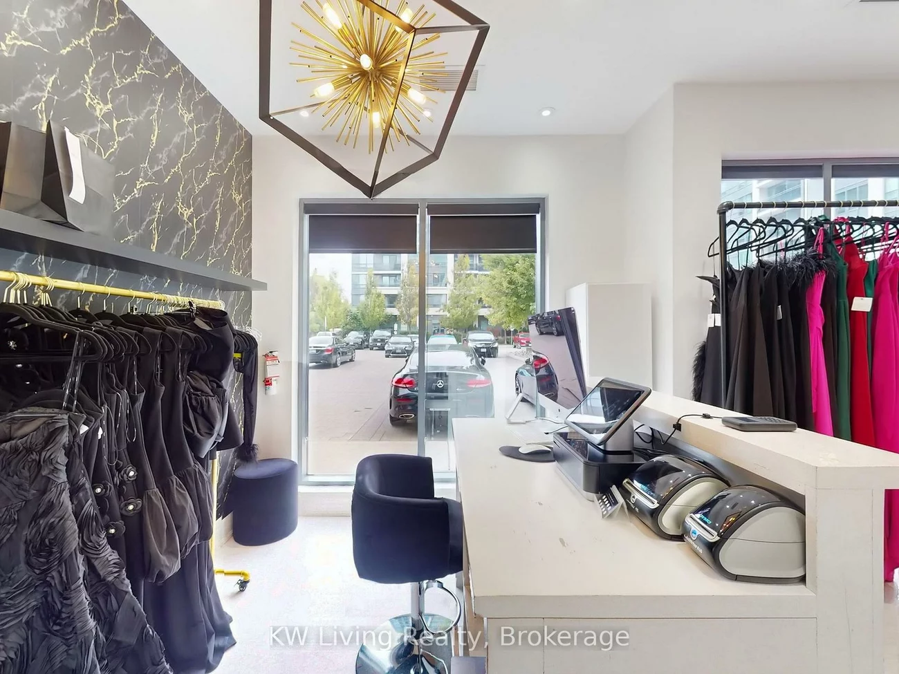 372, Hwy 7, Doncrest, Richmond Hill