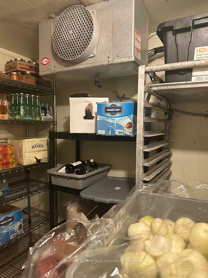 10123, Yonge, Crosby, Richmond Hill