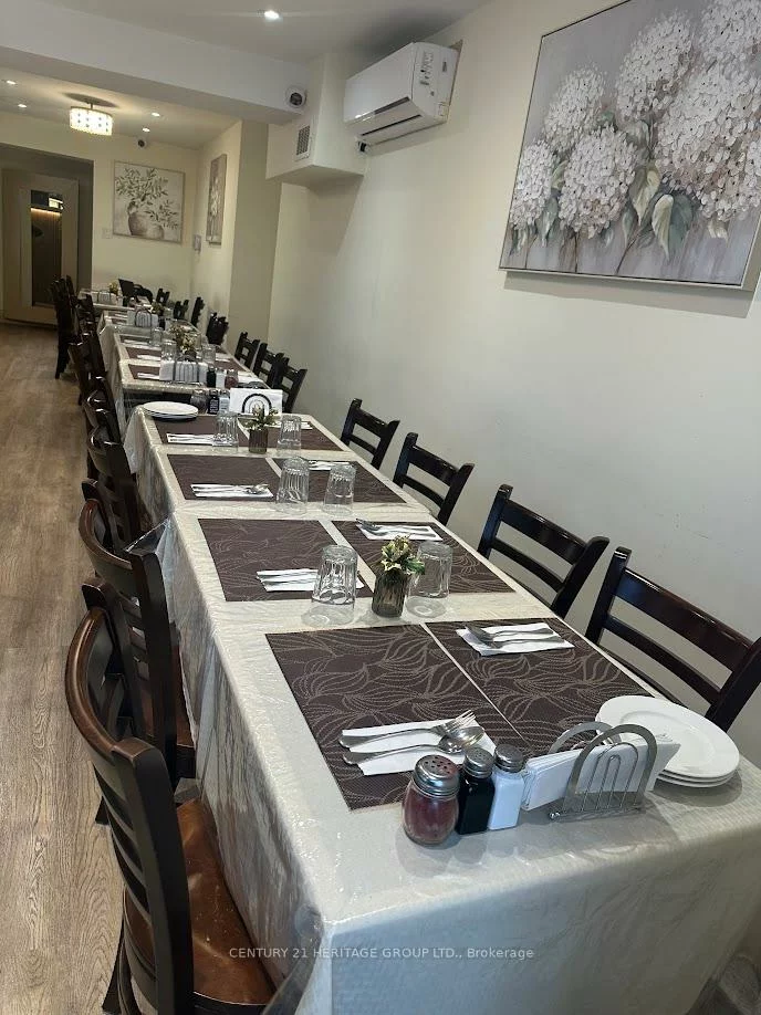 10123, Yonge, Crosby, Richmond Hill