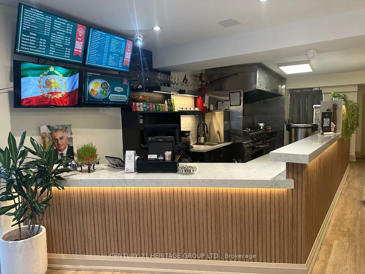 10123, Yonge, Crosby, Richmond Hill