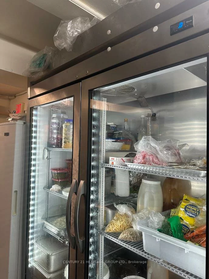 10123, Yonge, Crosby, Richmond Hill