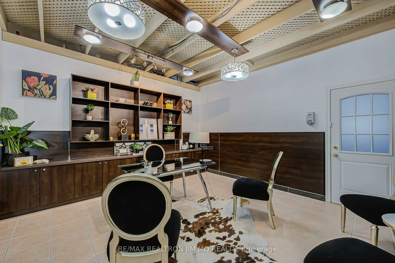 670, Highway 7, Beaver Creek Business Park, Richmond Hill