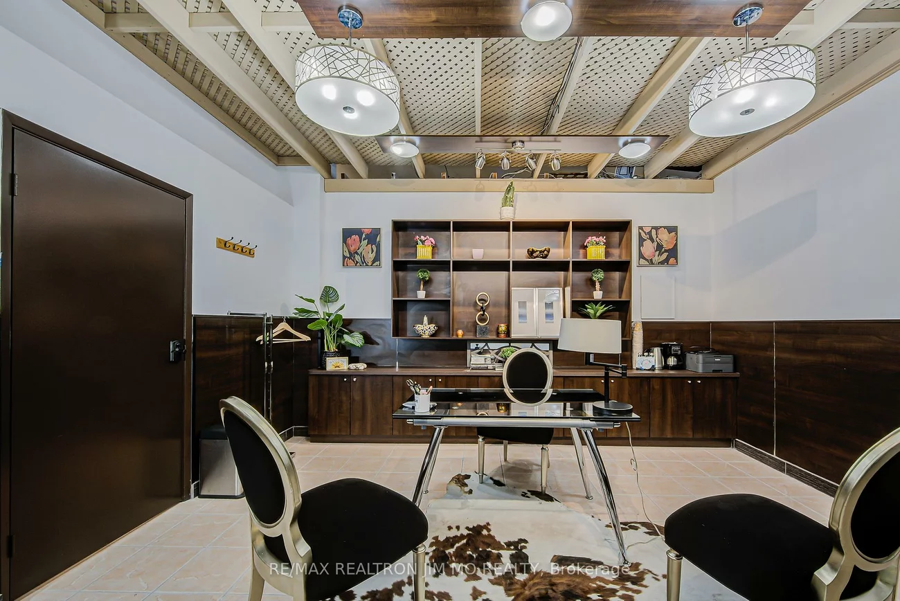 670, Highway 7, Beaver Creek Business Park, Richmond Hill