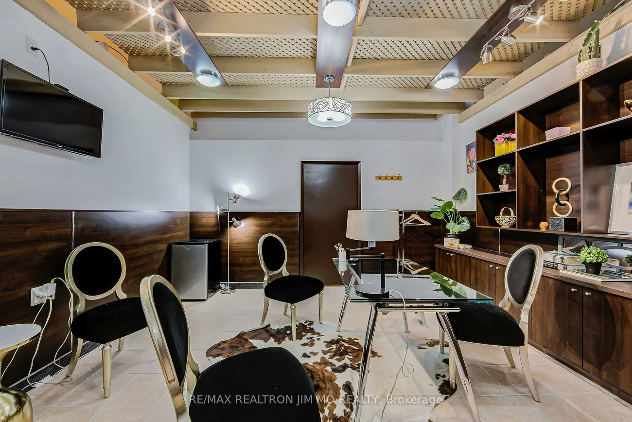 670, Highway 7, Beaver Creek Business Park, Richmond Hill