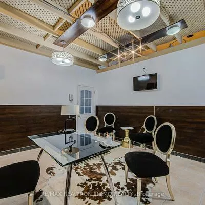 670, Highway 7, Beaver Creek Business Park, Richmond Hill