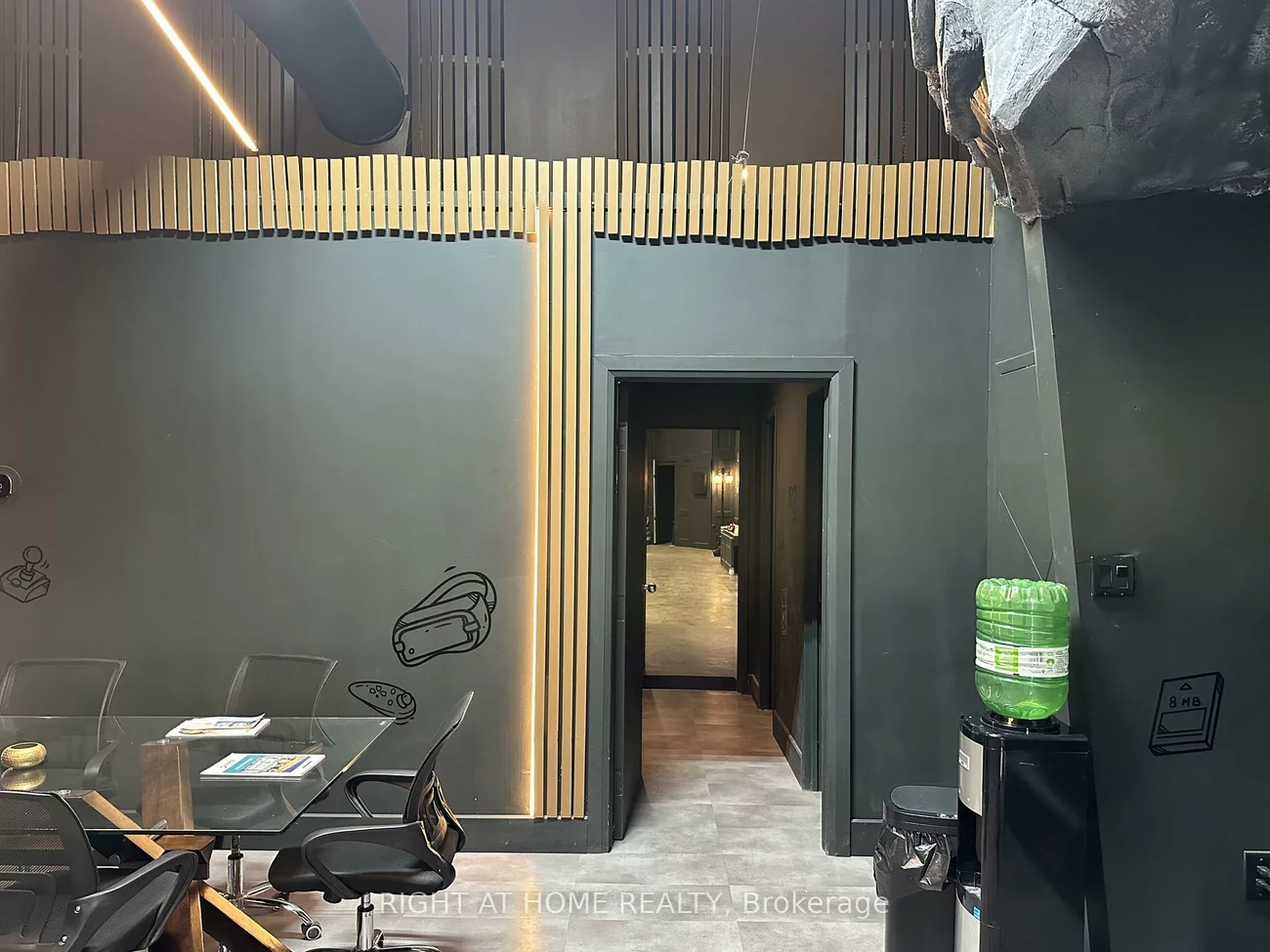 95, West Beaver Creek, Beaver Creek Business Park, Richmond Hill