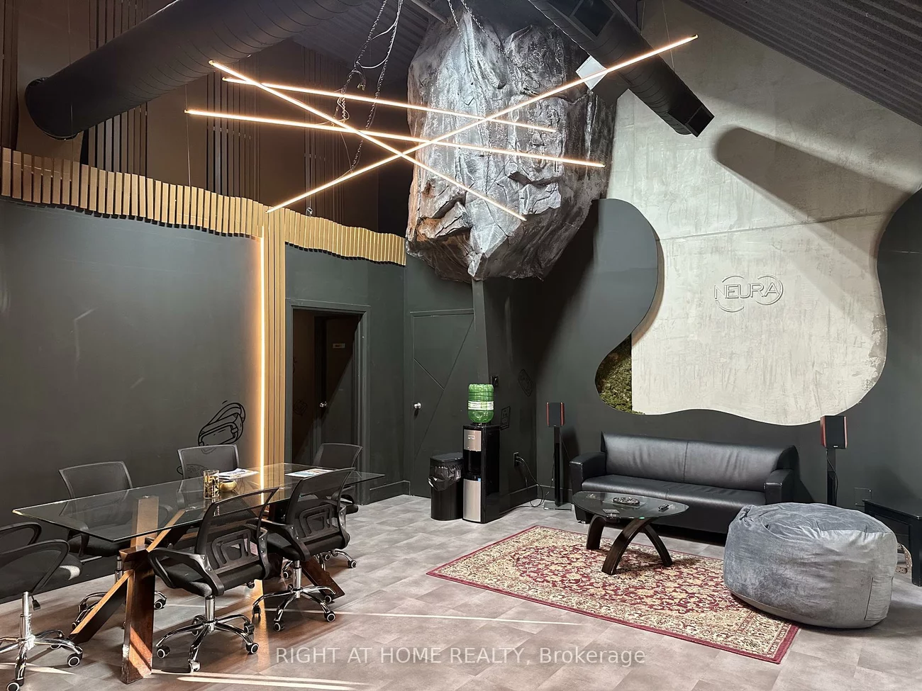 95, West Beaver Creek, Beaver Creek Business Park, Richmond Hill