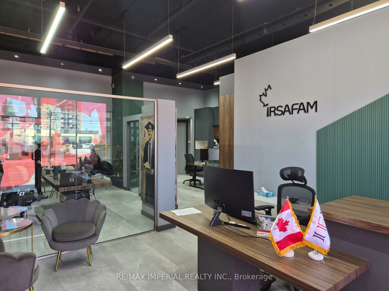 10376, Yonge, Crosby, Richmond Hill