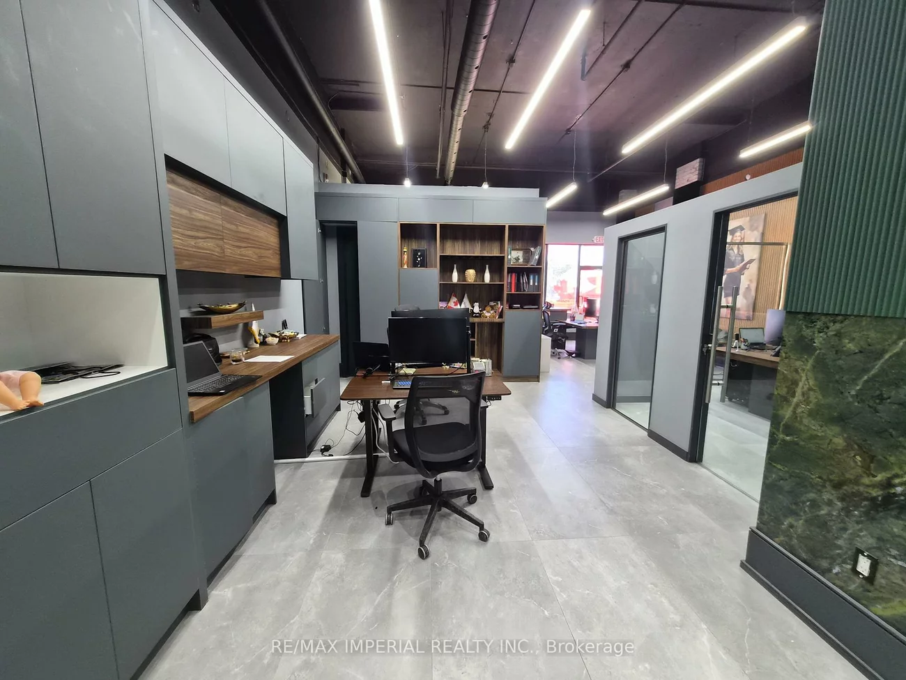 10376, Yonge, Crosby, Richmond Hill