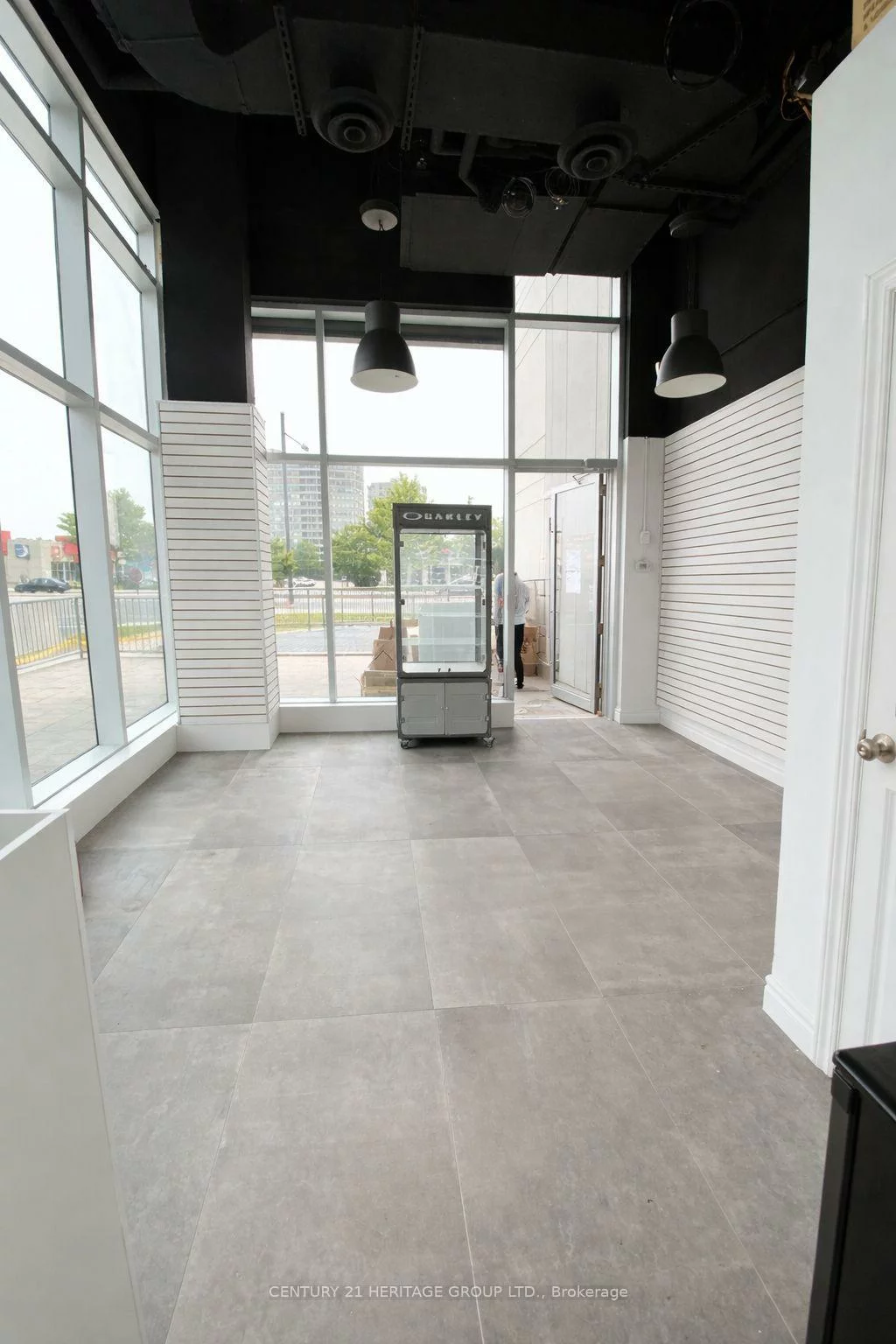9610, Yonge, North Richvale, Richmond Hill
