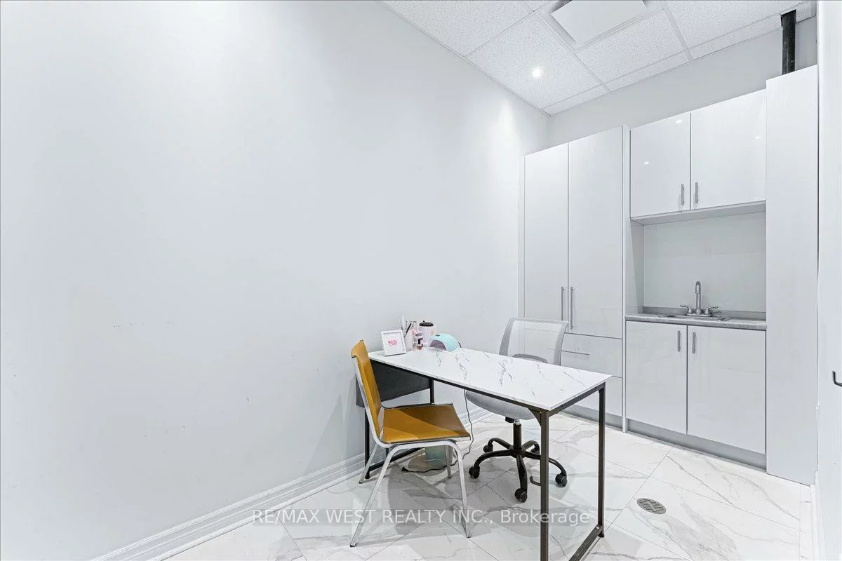 9610, Yonge, North Richvale, Richmond Hill