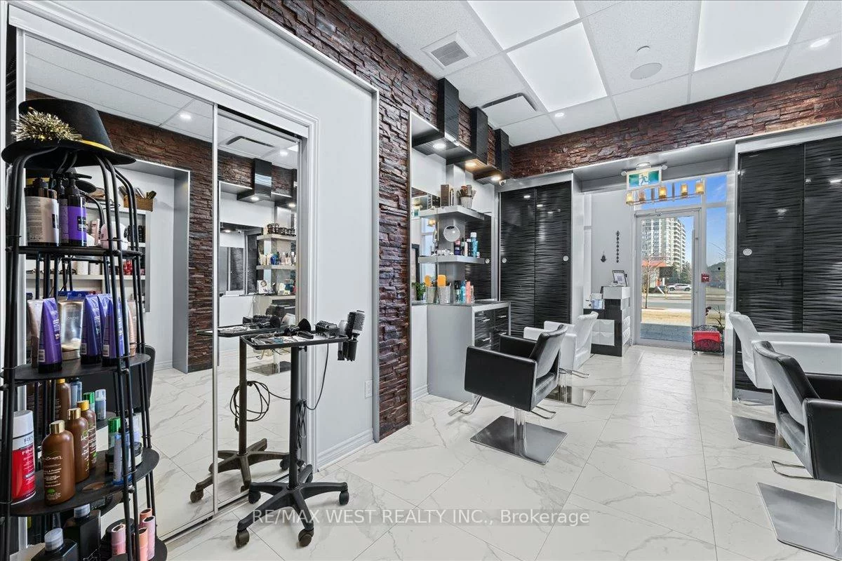 9610, Yonge, North Richvale, Richmond Hill