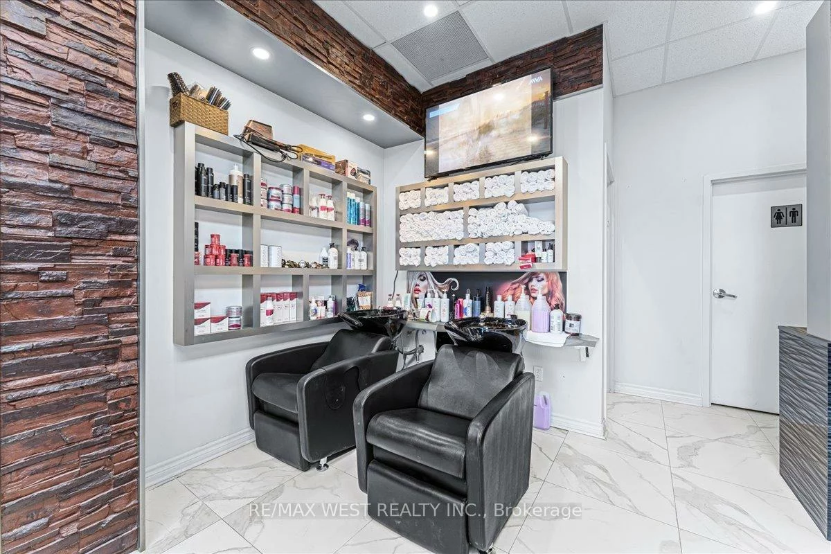 9610, Yonge, North Richvale, Richmond Hill