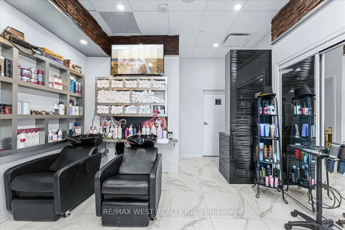 9610, Yonge, North Richvale, Richmond Hill