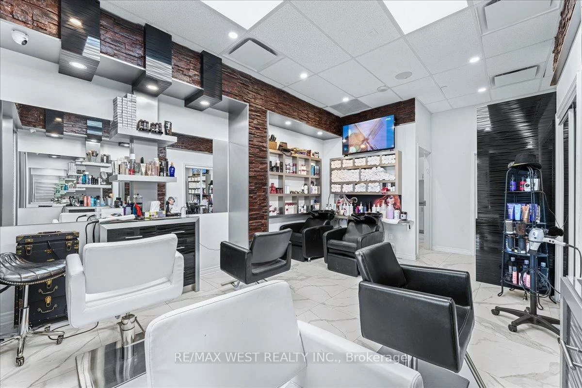 9610, Yonge, North Richvale, Richmond Hill