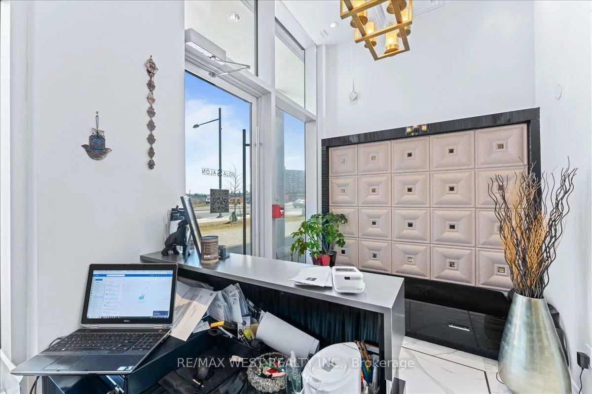 9610, Yonge, North Richvale, Richmond Hill