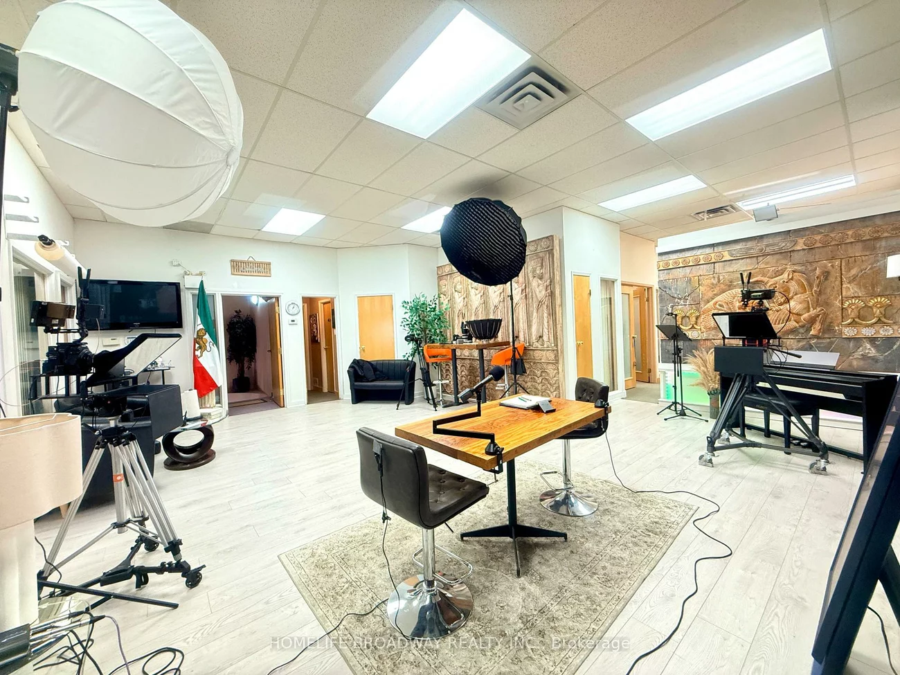 30, Wertheim, Beaver Creek Business Park, Richmond Hill