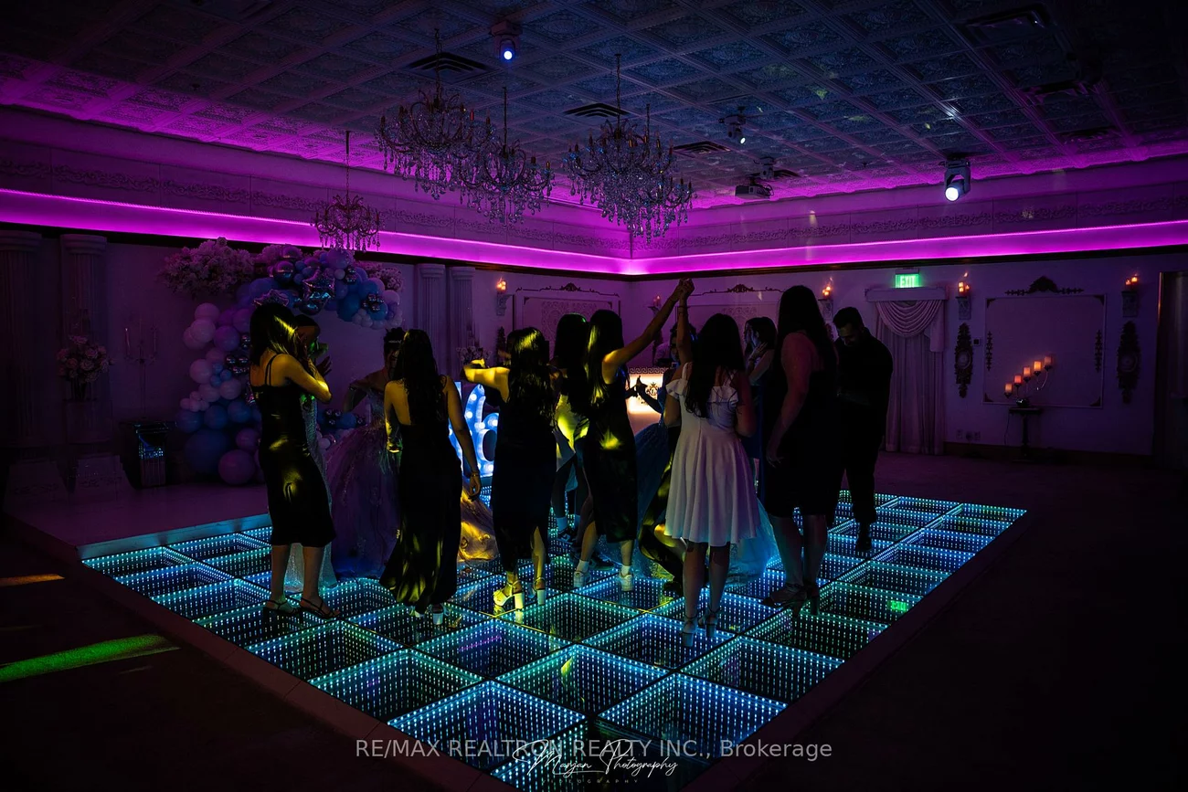 9625, Yonge, Harding, Richmond Hill