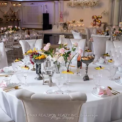 9625, Yonge, Harding, Richmond Hill