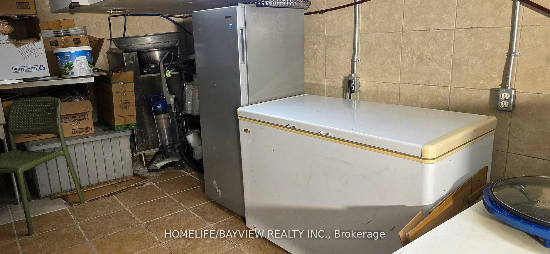 10145, Yonge, Crosby, Richmond Hill