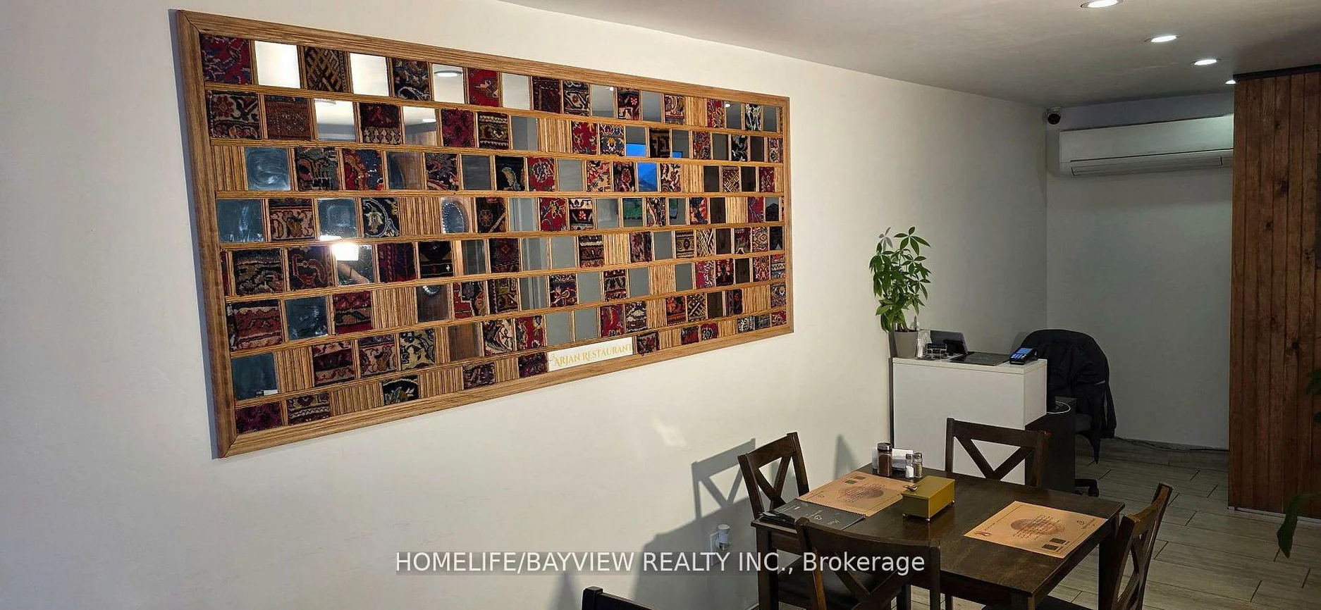 10145, Yonge, Crosby, Richmond Hill