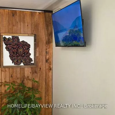 10145, Yonge, Crosby, Richmond Hill