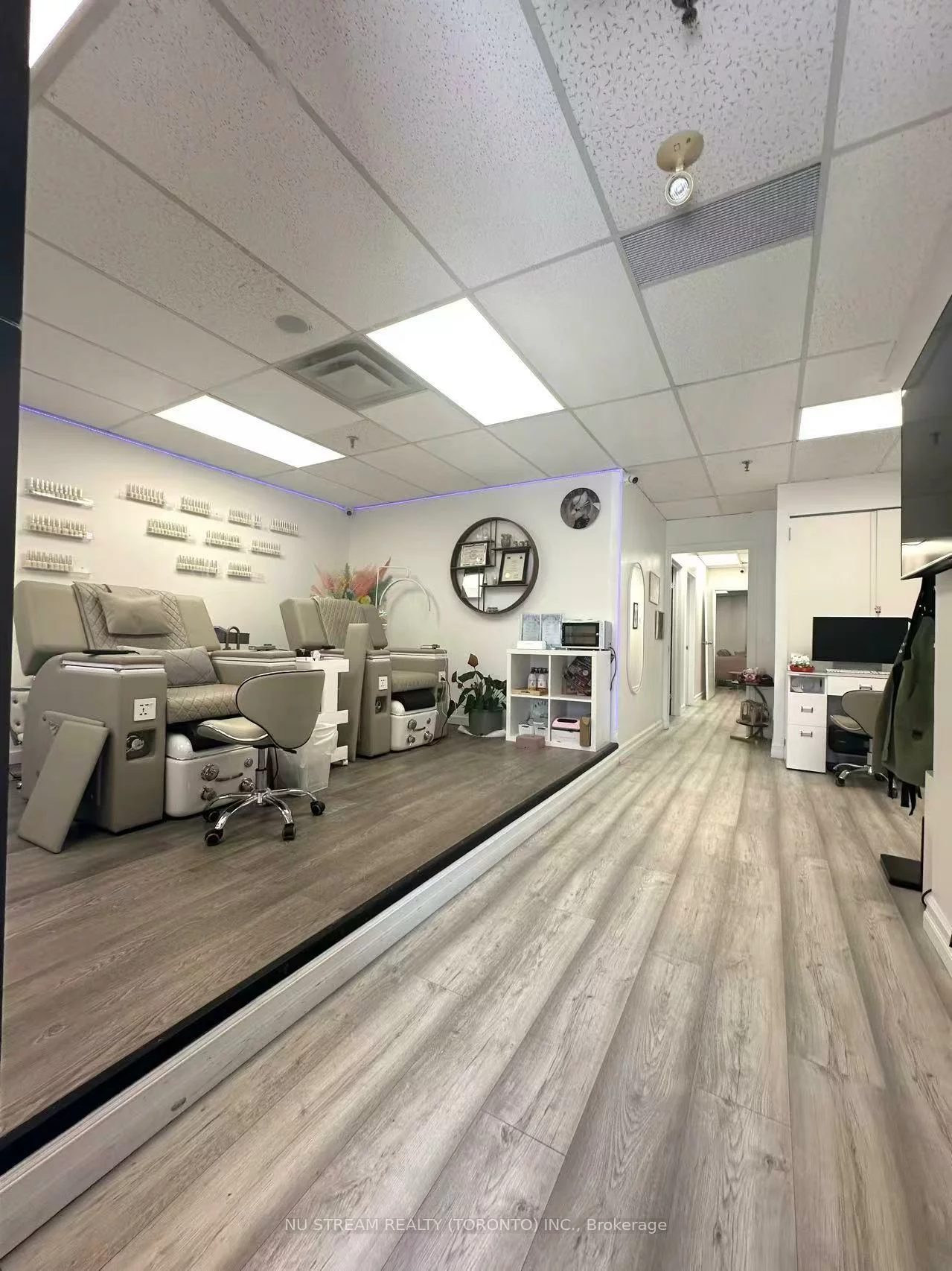 9011, Leslie, Beaver Creek Business Park, Richmond Hill