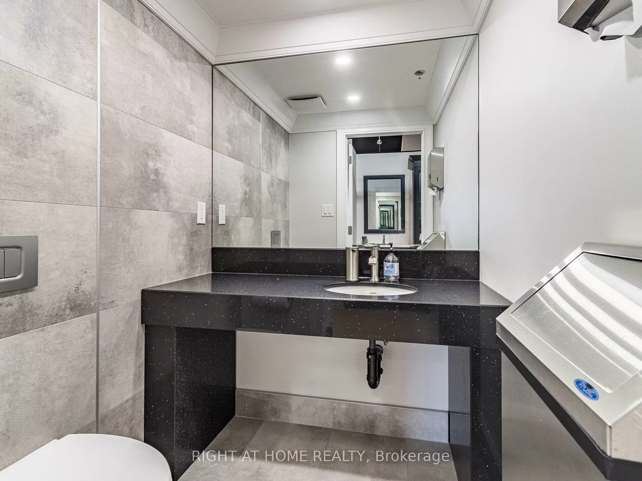 170, West Beaver Creek, Beaver Creek Business Park, Richmond Hill