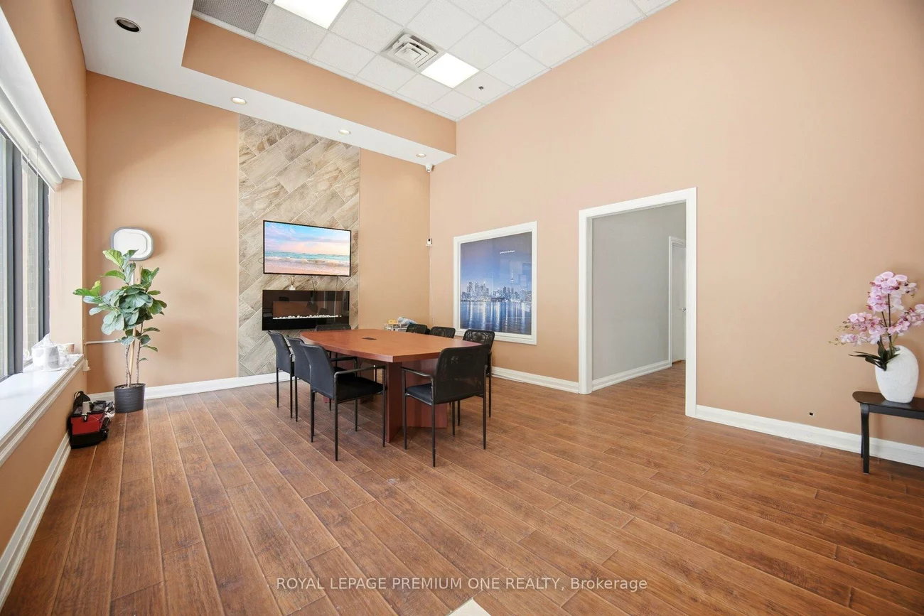 16, Sims, Beaver Creek Business Park, Richmond Hill